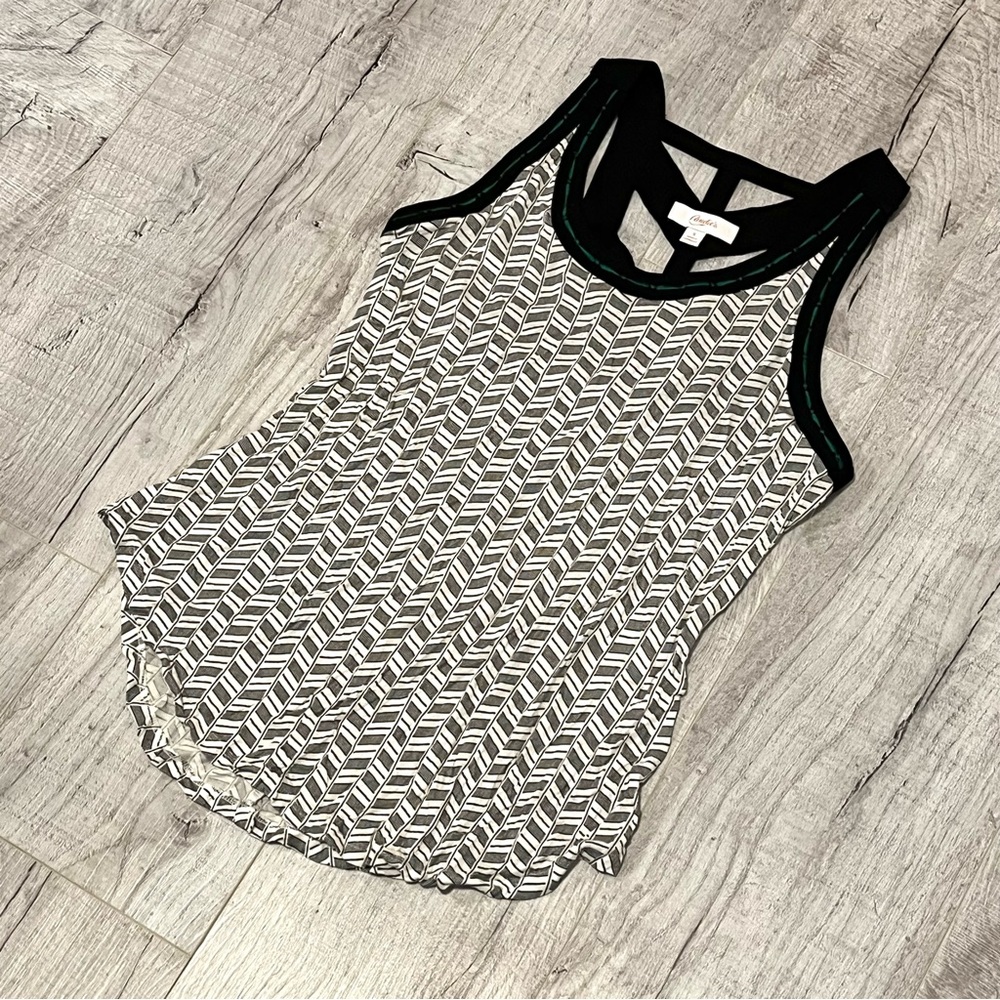 Cut-out Chevron Racerback Tank Top